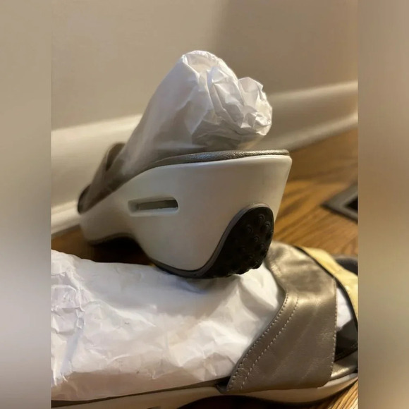 Cole Haan Nike Air Wedge Sandals - Picture 8 of 8